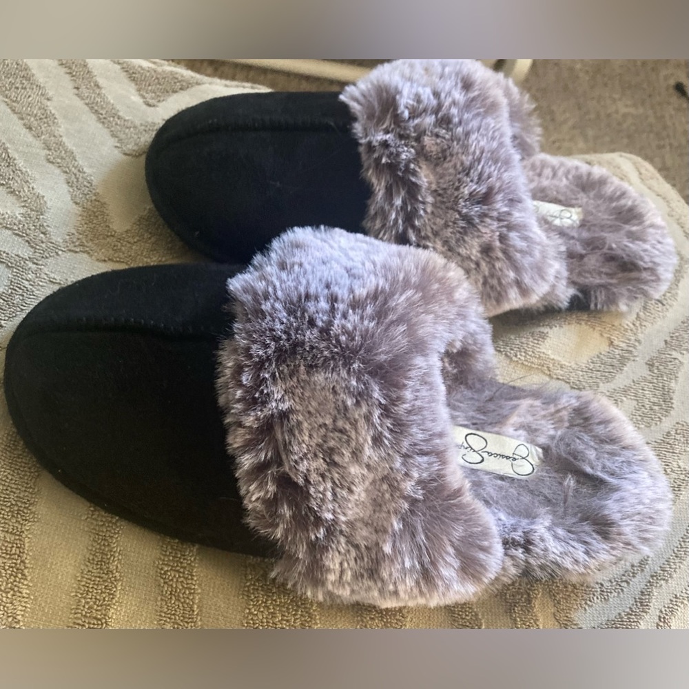 Women’s “Jessica Simpson” house Slippers. VERY NEW, worn one time!